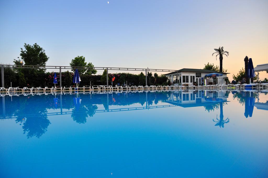 Hotel Pelikan Buyukcekmece Exteriér fotografie