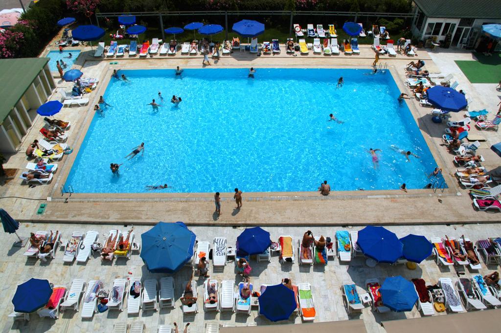 Hotel Pelikan Buyukcekmece Exteriér fotografie