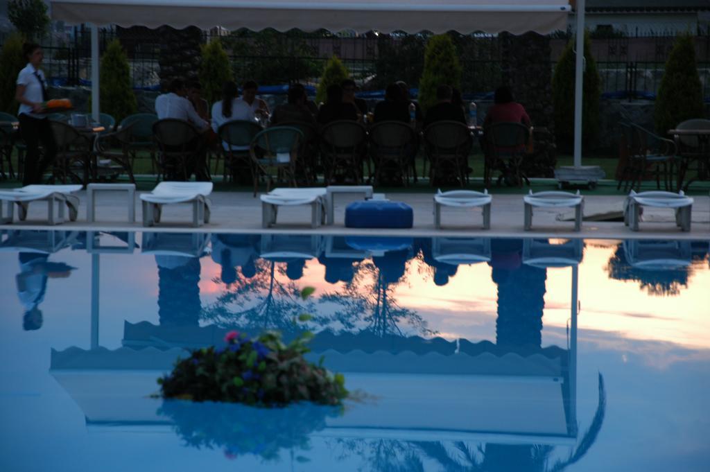 Hotel Pelikan Buyukcekmece Exteriér fotografie